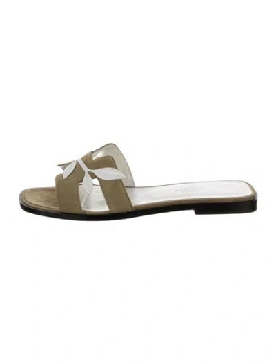 Pre-owned Hermes Oran H Logo Slides In Green