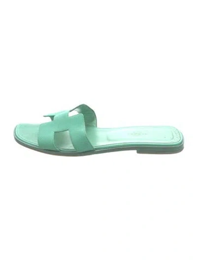 Pre-owned Hermes Oran H Logo Slides In Green