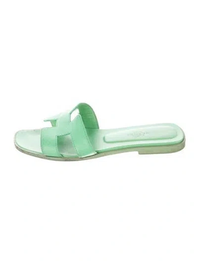 Pre-owned Hermes Oran H Logo Slides In Green