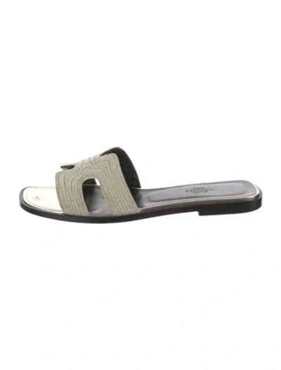 Pre-owned Hermes Oran H Logo Slides In Multi