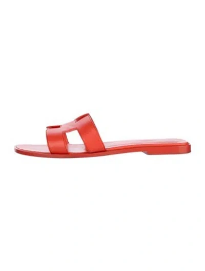 Pre-owned Hermes Oran H Logo Slides In Red