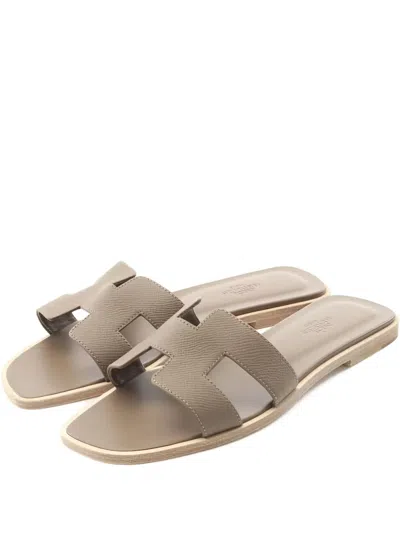 Pre-owned Hermes Oran Leather Sandals In Brown