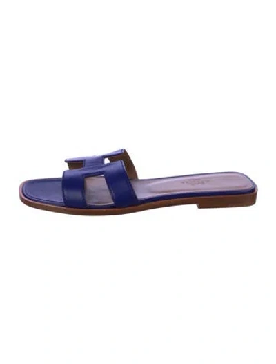 Pre-owned Hermes Oran Leather Slides In Blue