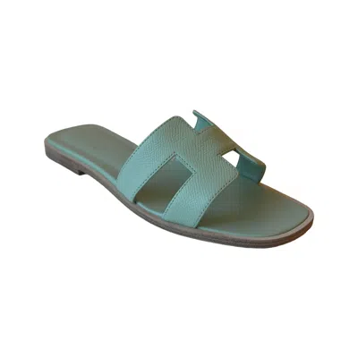 Pre-owned Hermes Oran Sandals Vert Frizz