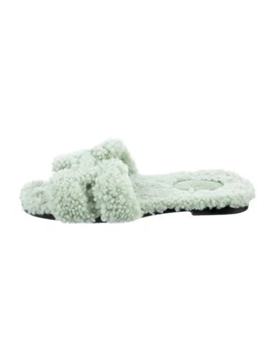Pre-owned Hermes Oran Shearling Slides In Green