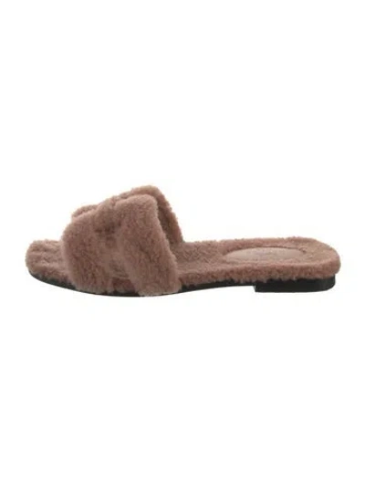 Pre-owned Hermes Oran Shearling Slides In Neutrals