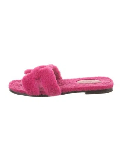 Pre-owned Hermes Oran Shearling Slides In Pink