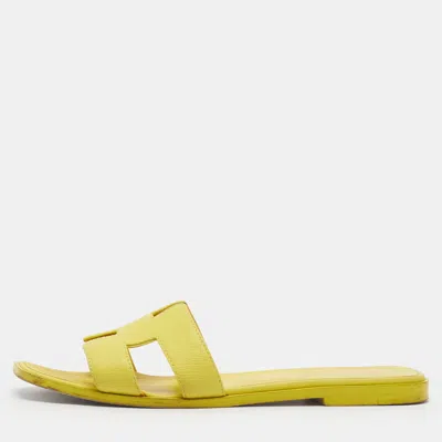 Pre-owned Hermes Hermès Oran Size 38.5 Yellow Leather Flat Slide