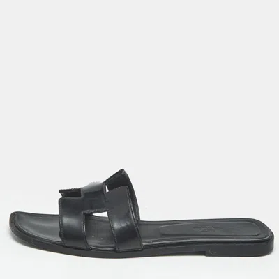 Pre-owned Hermes Oran Size 39 Black Patent Leather Flat Slides