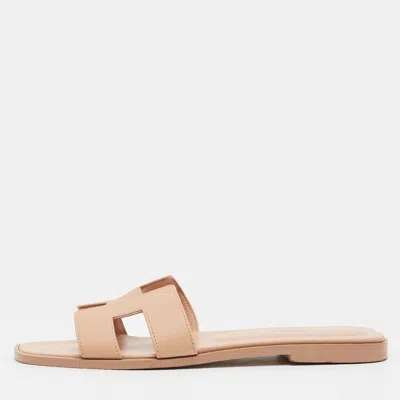 Pre-owned Hermes Oran Size 39 Pink Leather Flat Slide