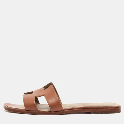 Pre-owned Hermes Oran Size 40 Brown Leather Flat Slides