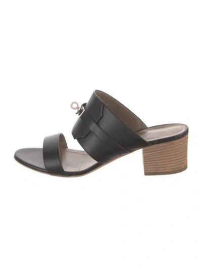 Pre-owned Hermes Ovation Leather Slides In Black