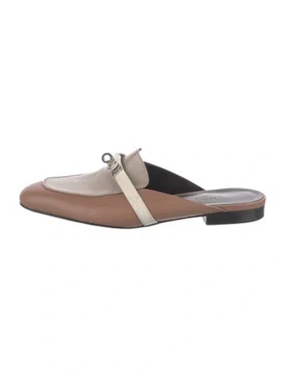 Pre-owned Hermes oz Leather Mules In Neutral