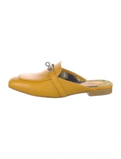 Pre-owned Hermes oz Leather Mules In Yellow