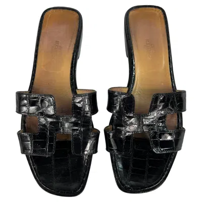 Pre-owned Hermes Hermès Paris Black Croc Leather Oran Flat Slide Sandals, Size 38.5