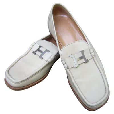 Pre-owned Hermes Paris Women's Constance Silver Buckle Ivory Leather Italian Loafers 1990s In White