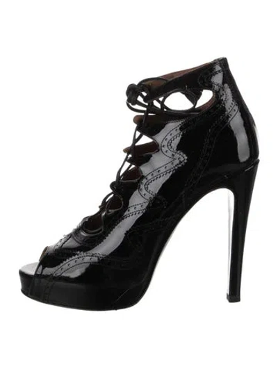Pre-owned Hermes Patent Leather Tassel Accents Pumps In Black