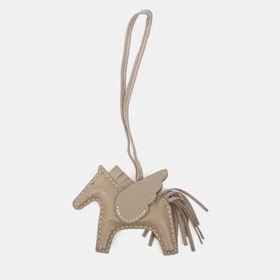 Pre-owned Hermes Hermès Pegasus Rodeo Bag Charm Small (w) In Sand