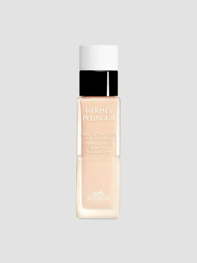 Hermes Hermès Plein Air Luminous Matte Skin Care Foundation In 07 Kaolin