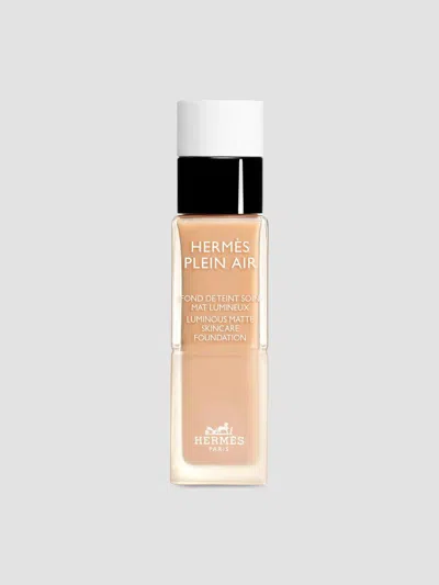 Hermes Hermès Plein Air Luminous Matte Skin Care Foundation In 37 Osier