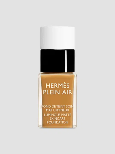 Hermes Hermès Plein Air Luminous Matte Skin Care Foundation In 57 Chamois