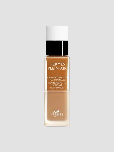 Hermes Hermès Plein Air Luminous Matte Skin Care Foundation In 63 Praline
