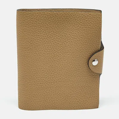Pre-owned Hermes Poussiere Togo Leather Ulysse Pm Notebook Cover In Beige