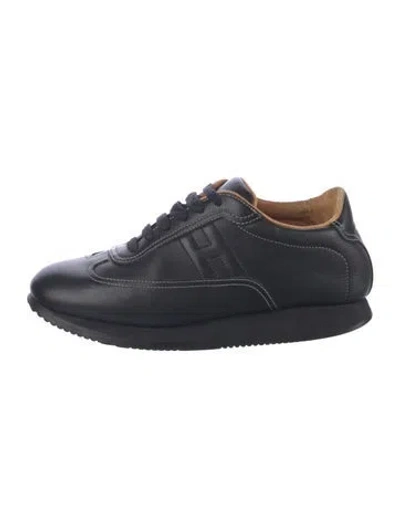 Pre-owned Hermes Quick Sneakers In Black