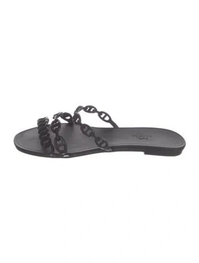 Pre-owned Hermes Rivage Chaîne D'ancre Insignia Slides In Black