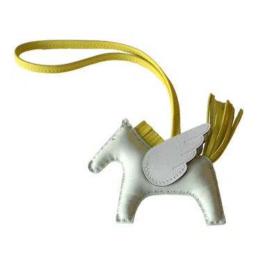 Pre-owned Hermes Rodeo Pegasus Pm Charm White Yellow