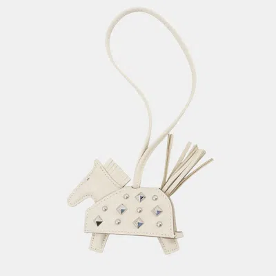 Pre-owned Hermes Rodeo Robeo Rock Pm Craie Milo Lambskin Leather Bag Charm In White