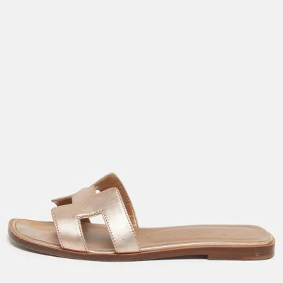 Pre-owned Hermes Rose Gold Leather Oran Flat Slides Size 36 In Pink
