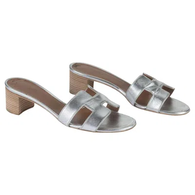 Pre-owned Hermes Hermès Silver Leather Oasis Slide Sandal