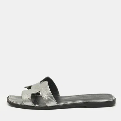 Pre-owned Hermes Silver Leather Oran Flat Slides Size 38