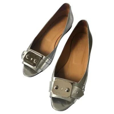 Pre-owned Hermes Hermès Silver Metallic Leather Ballerina Hermès Sad Palladie Clasp Flats Size 38 In Brown