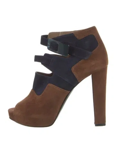Pre-owned Hermes Suede Pumps In Multi