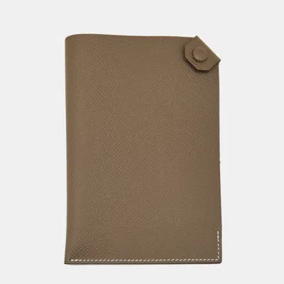 Pre-owned Hermes Tarmac Passport Holder Etoupe Epsom Leather In Gray