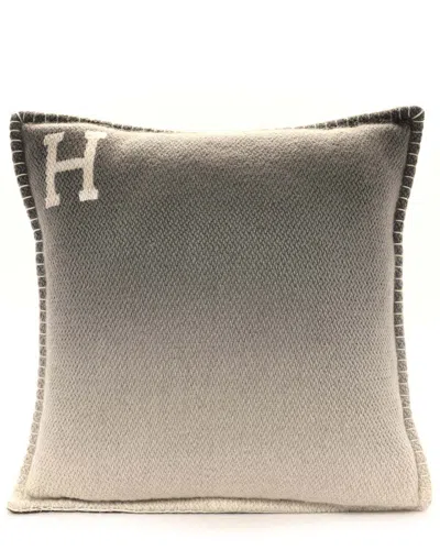Pre-owned Hermes Hermès Tibetan Yak Yack'n'dye Pillow Pm (authentic Pre-loved)