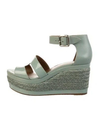 Pre-owned Hermes Tilana Patent Leather Espadrilles In Blue