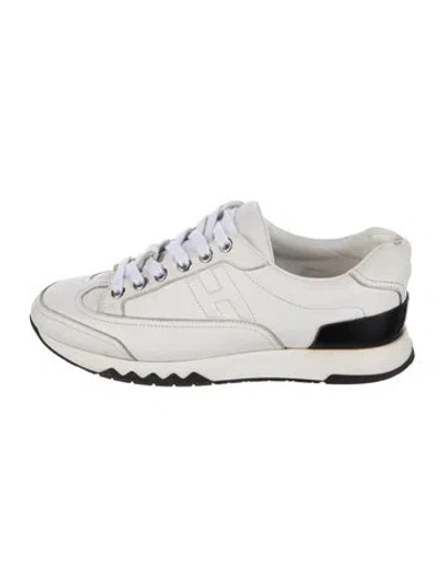 Pre-owned Hermes Trail Athletic Sneakers In White