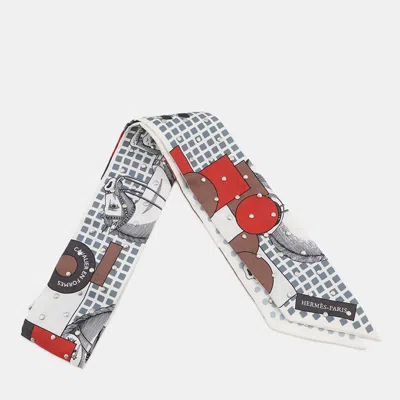 Pre-owned Hermes Twilly Crouthe Cavalier En Formes Blanc/gris/brown Silk In Multi