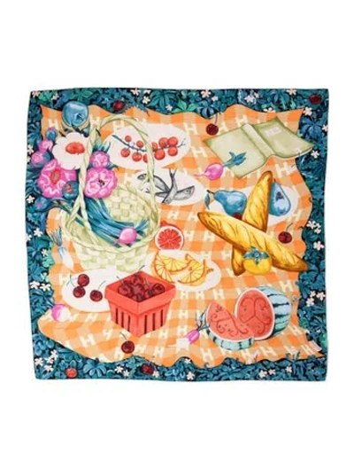 Pre-owned Hermes Un Carre Sur L'herbe Silk Scarf In Purple
