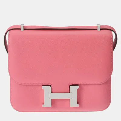Pre-owned Hermes Verso Rose Azalea/rouge Ash Evercolor Constance Palladium Hardware Engraved Shoulder Bag In Pink