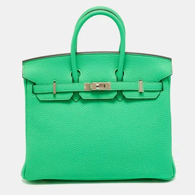 Pre-owned Hermes Hermès Vert Comic Togo Leather Palladium Finish Birkin 25 Bag In Green