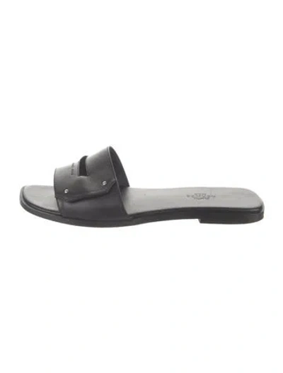 Pre-owned Hermes View Leather Slides In Black