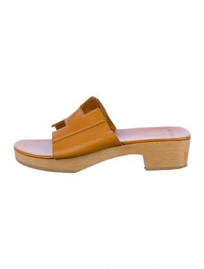 Pre-owned Hermes Vintage H Logo Slides In Neutral