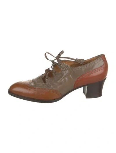 Pre-owned Hermes Vintage Leather Pumps In Brown