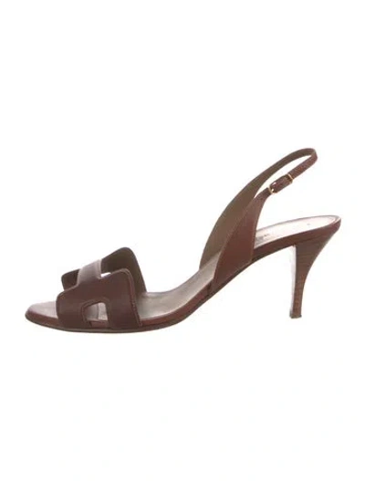 Pre-owned Hermes Vintage Night Slingback Sandals In Brown