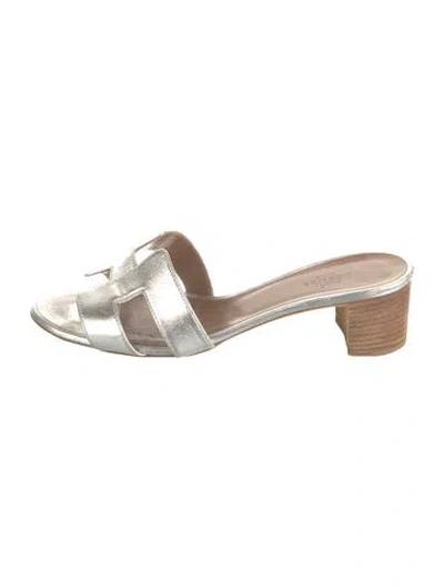 Pre-owned Hermes Vintage Oasis Slides In Neutrals
