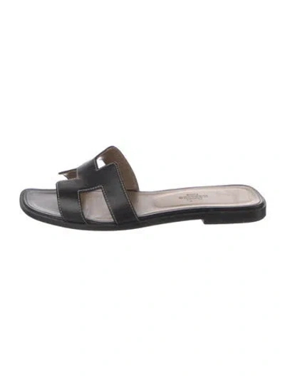 Pre-owned Hermes Vintage Oran Slides In Black